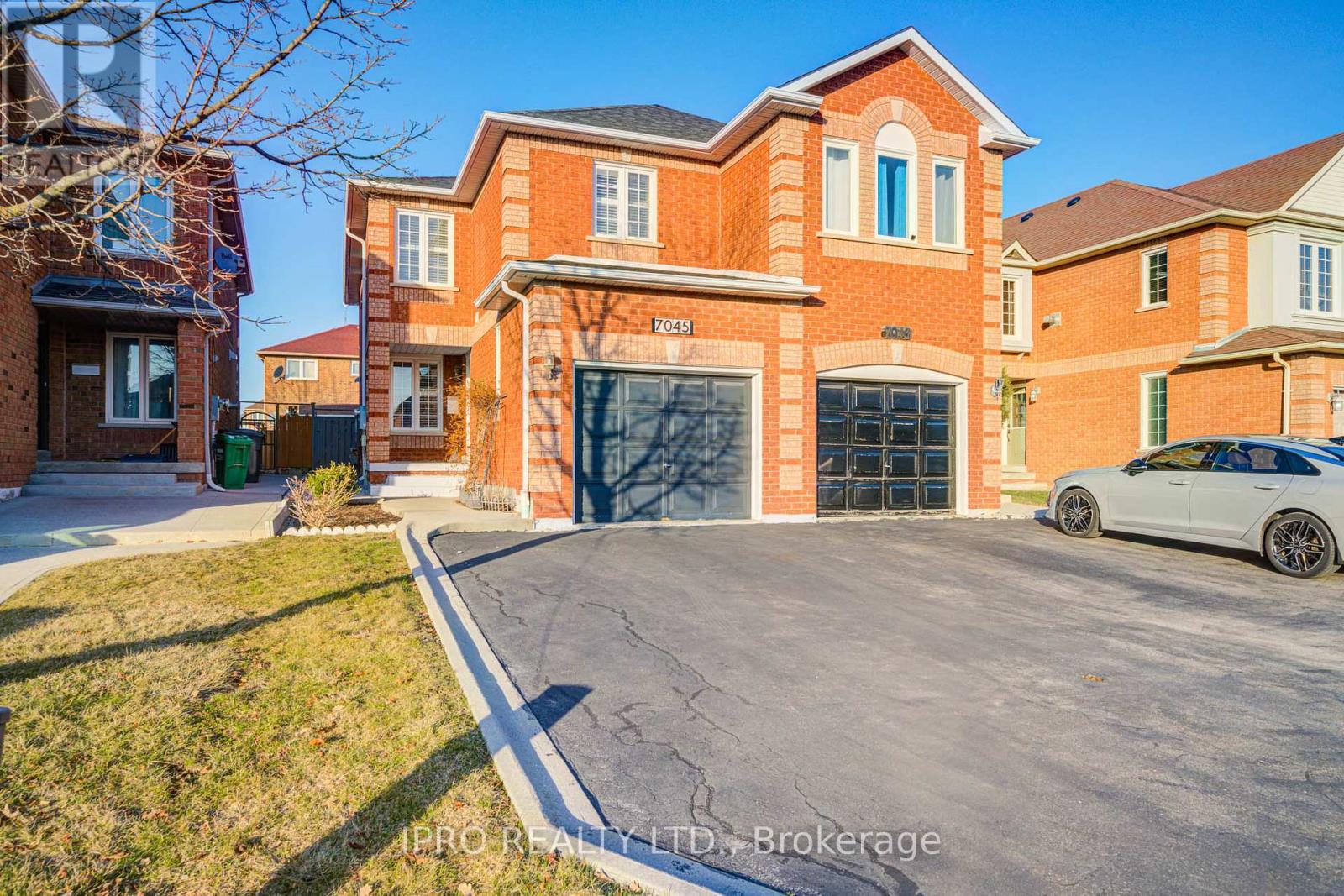 Property at 7045 GRAYDON COURT image 2