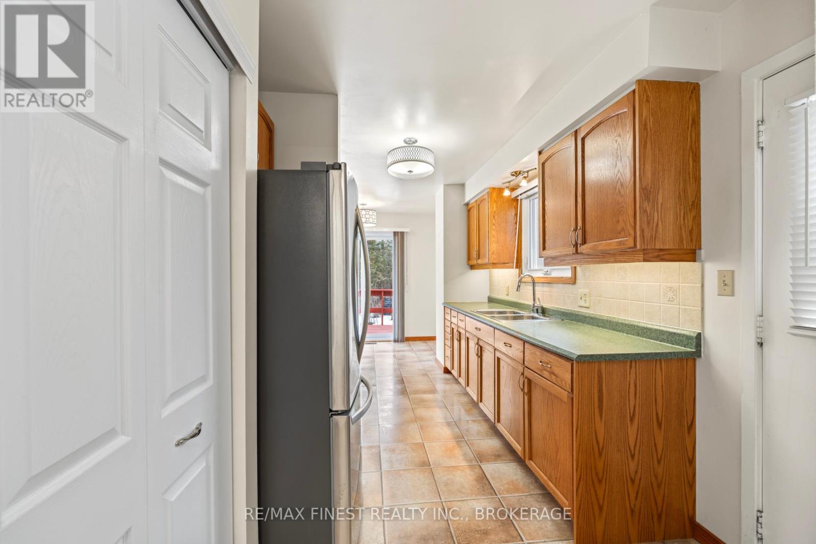 864 Muirfield Crescent, Kingston, Ontario  K7M 8G6 - Photo 13 - X12016782