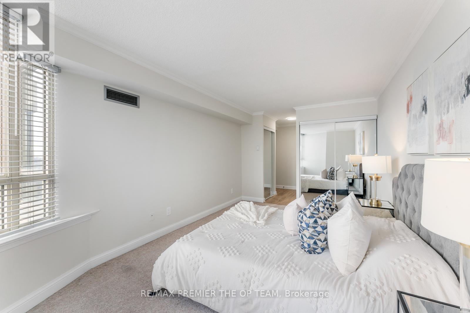 1912 - 3605 Kariya Drive, Mississauga, Ontario  L5B 3J4 - Photo 22 - W12032294