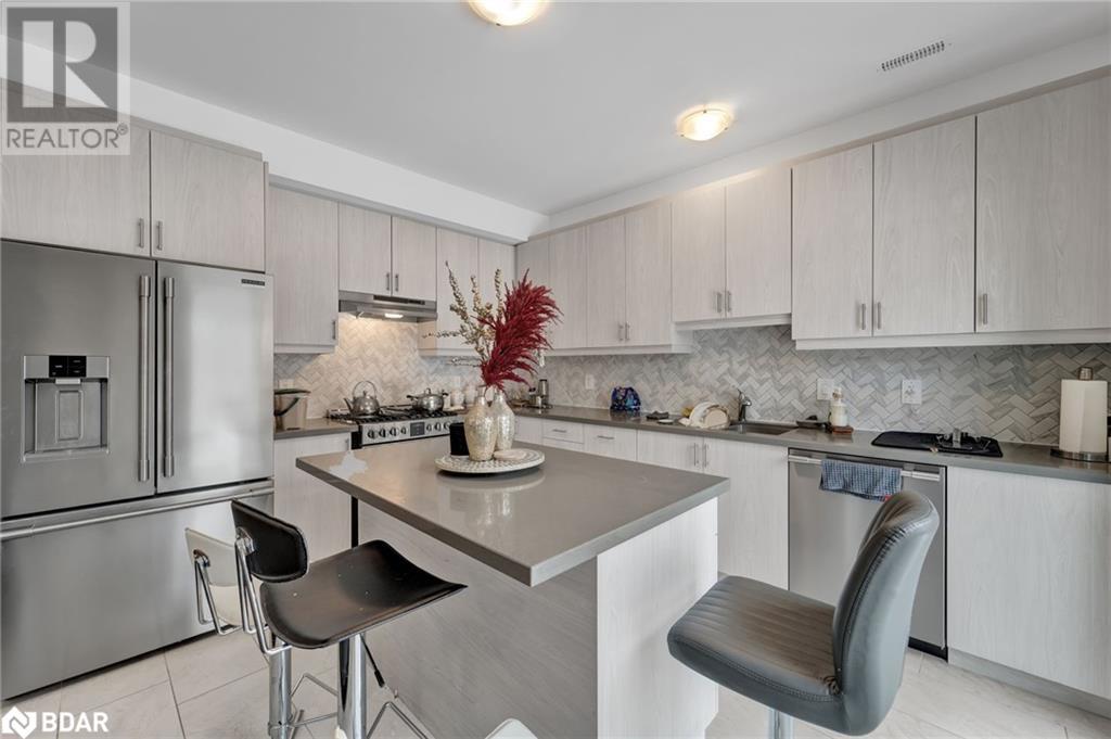 25 Paddington Grove, Barrie, Ontario  L9J 0J3 - Photo 9 - 40703267