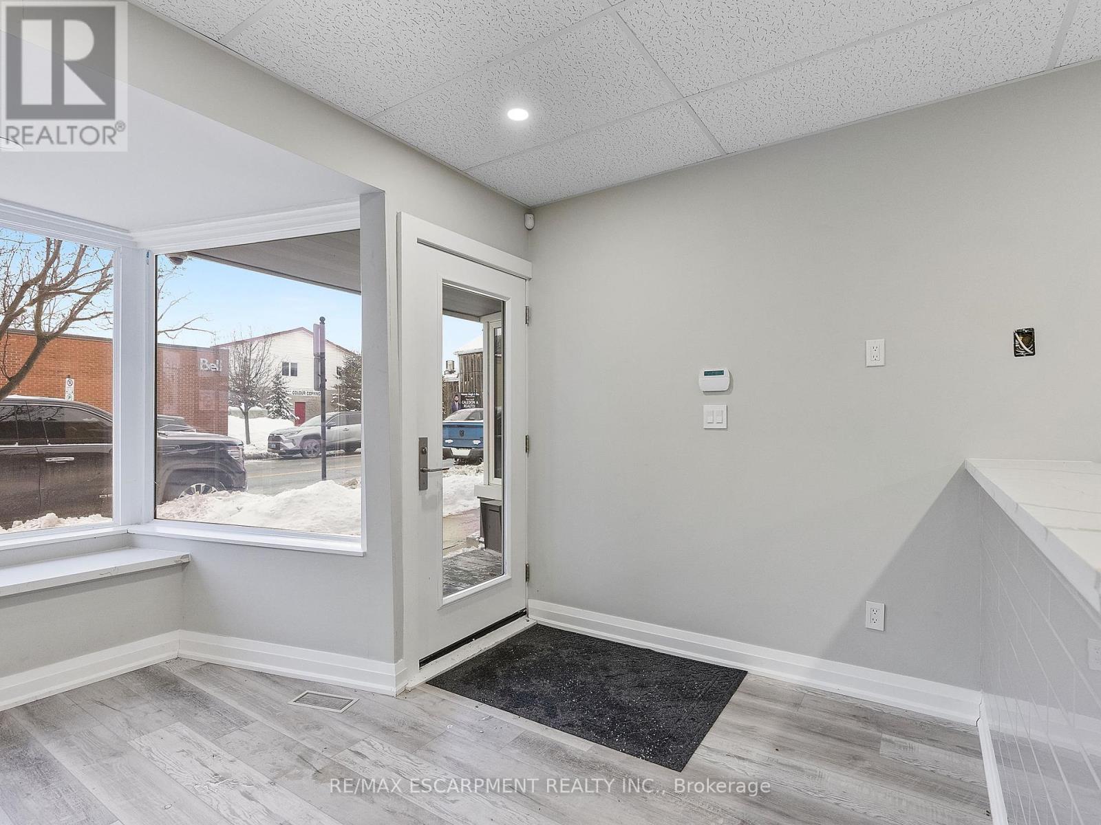 64 Argyle Street N, Haldimand, Ontario  N3W 1B9 - Photo 26 - X12032298