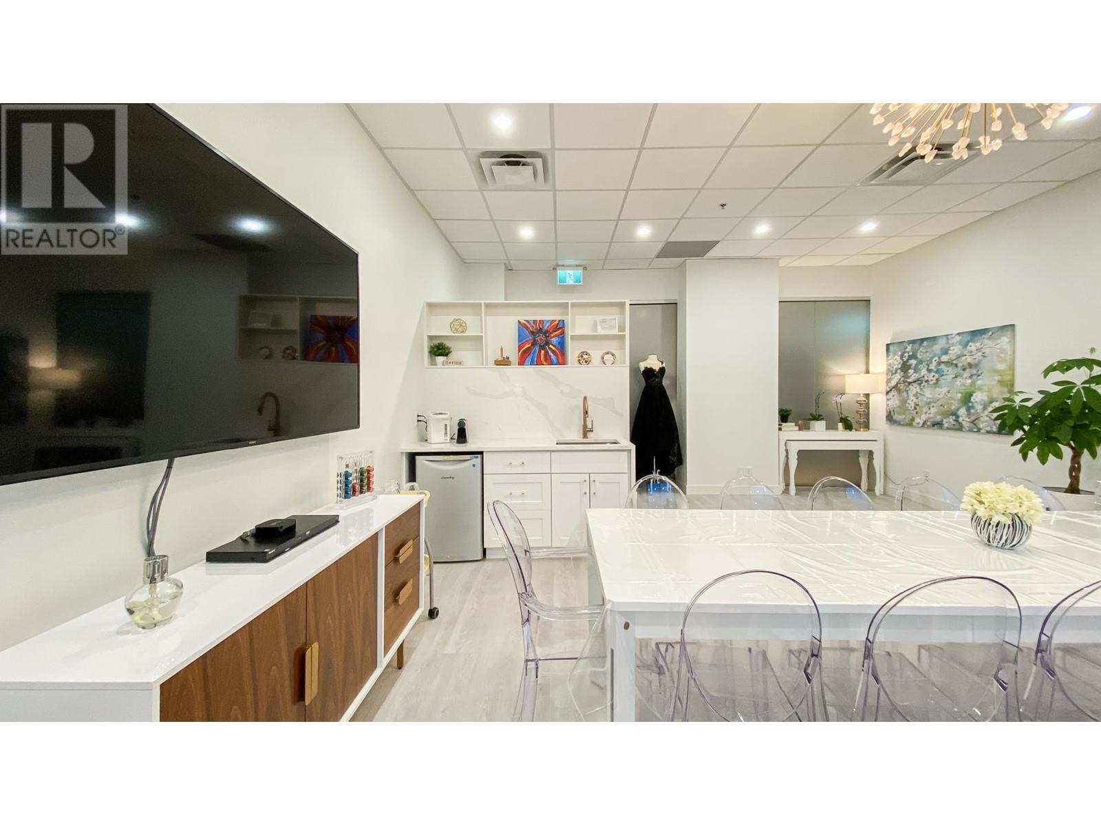 Listing Picture 5 of 25 : 855 8477 BRIDGEPORT ROAD, Richmond / 烈治文 - 魯藝地產 Yvonne Lu Group - MLS Medallion Club Member