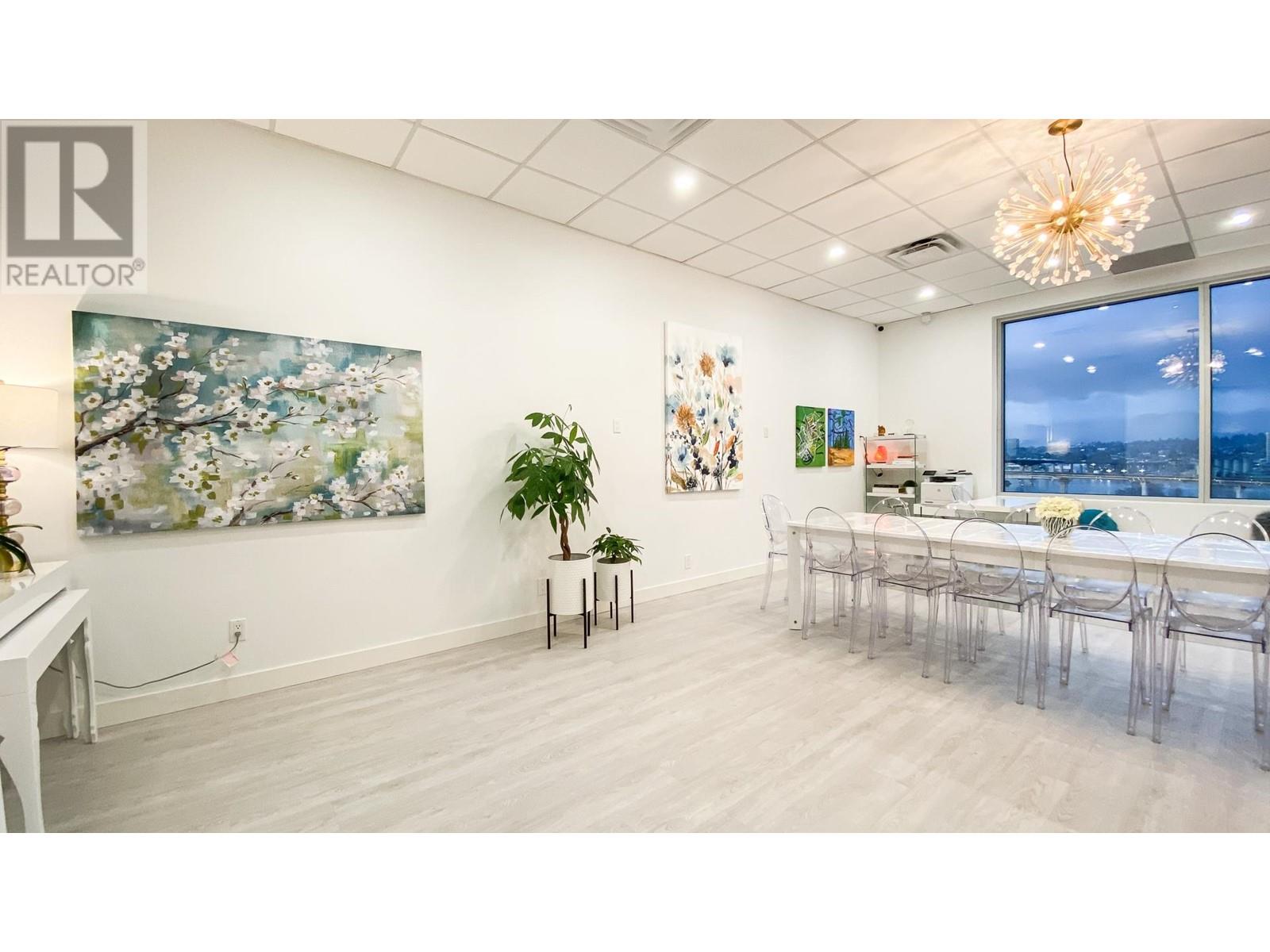 Listing Picture 3 of 25 : 855 8477 BRIDGEPORT ROAD, Richmond / 烈治文 - 魯藝地產 Yvonne Lu Group - MLS Medallion Club Member