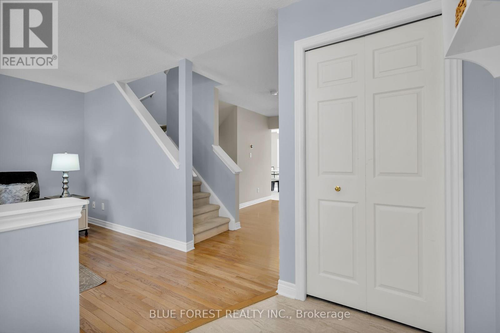 Photo 9 of 50 for 564 North Leaksdale Circle