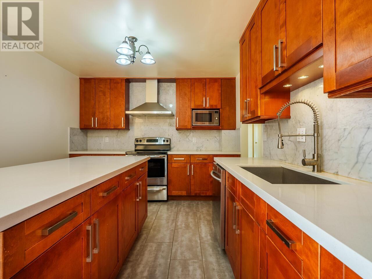 2555 Passage Drive, Coquitlam, British Columbia  V3H 3G4 - Photo 12 - R2971709