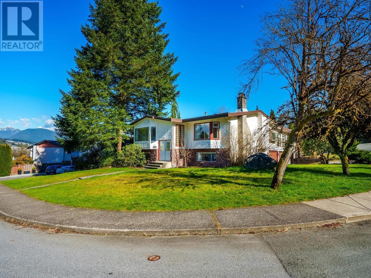 2555 Passage Drive, Coquitlam, British Columbia  V3H 3G4 - Photo 35 - R2971709