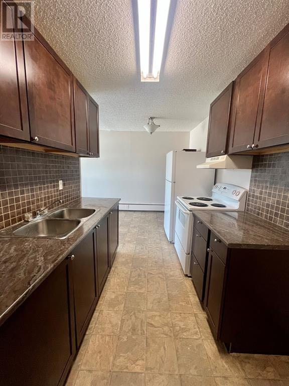 Property at 404, 111 Charles Avenue image 2