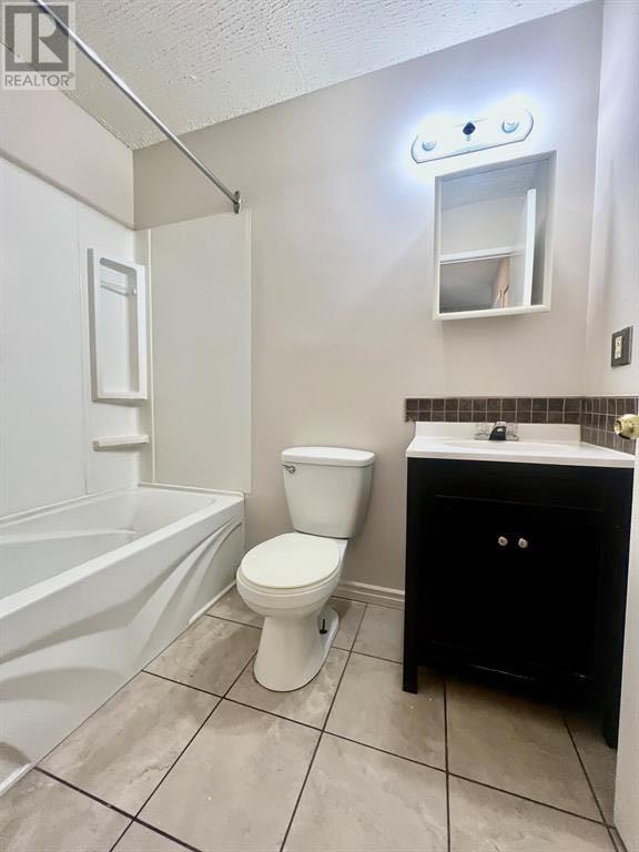 Property at 404, 111 Charles Avenue image 3