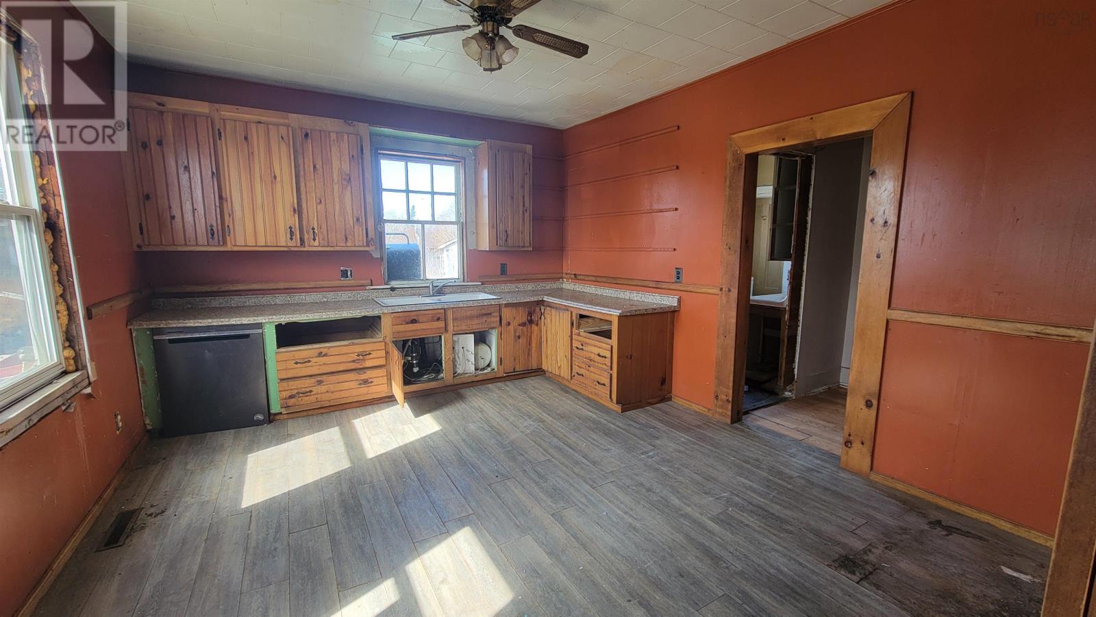 994 Highway 335, West Pubnico, Nova Scotia  B0W 3S0 - Photo 9 - 202505424