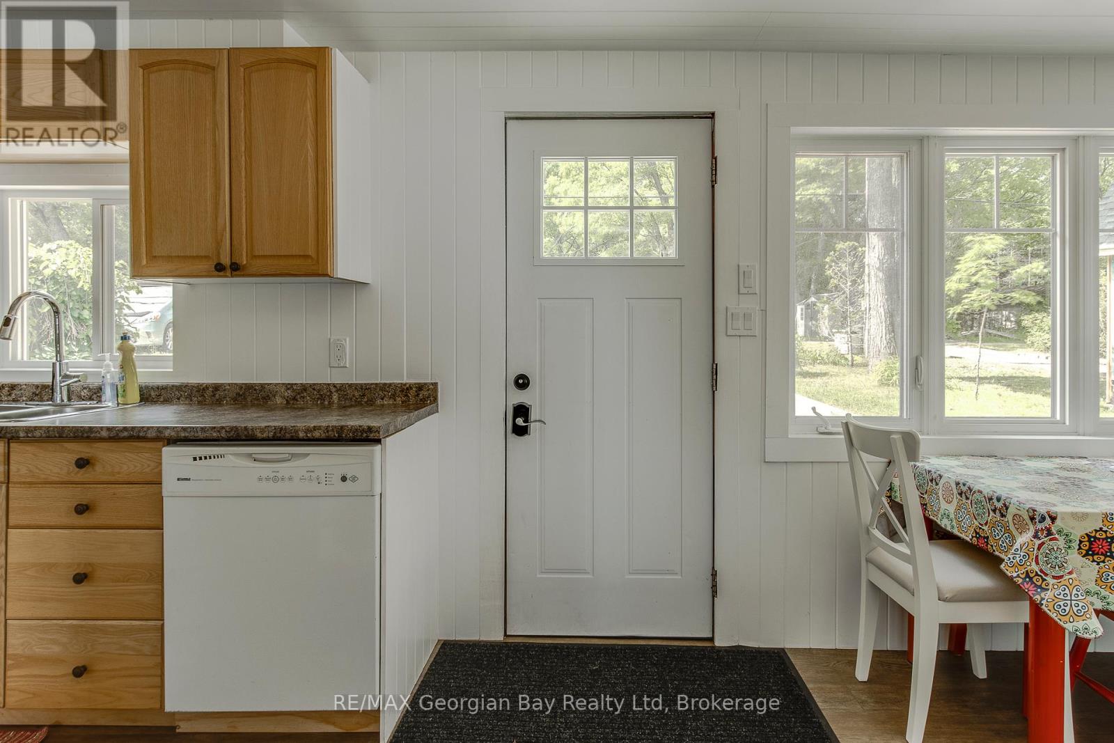 Property at 83 BEACH ROAD image 3