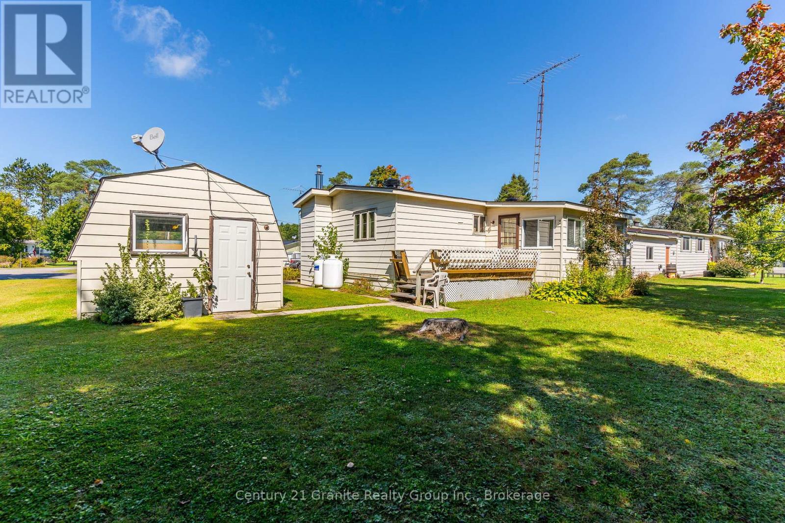 1034 Eighth Lane, Minden Hills, Ontario  K0M 2K0 - Photo 2 - X12032448