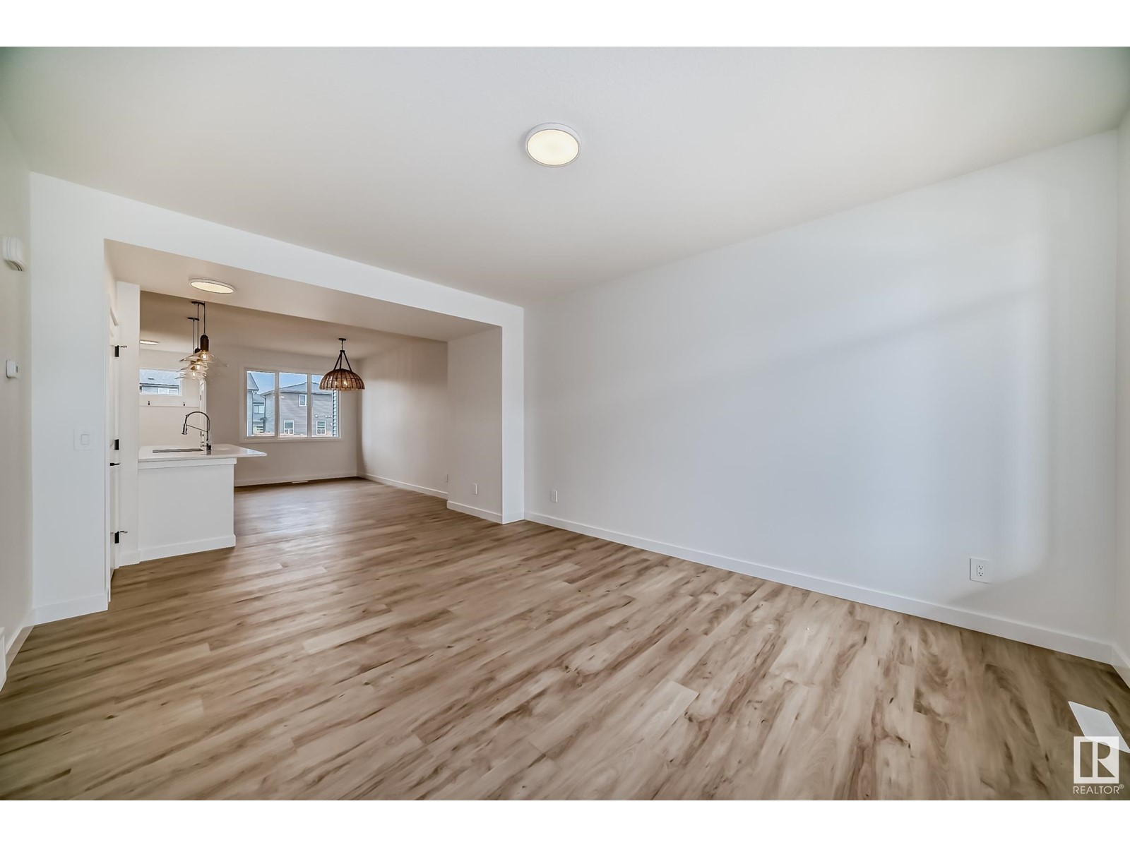 Property at 1355 Keswick DR SW image 5
