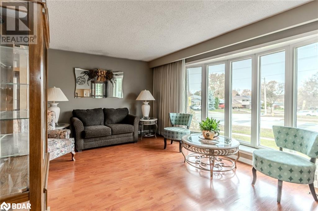 31 Little Avenue, Barrie, Ontario  L4N 2Z4 - Photo 4 - 40708719