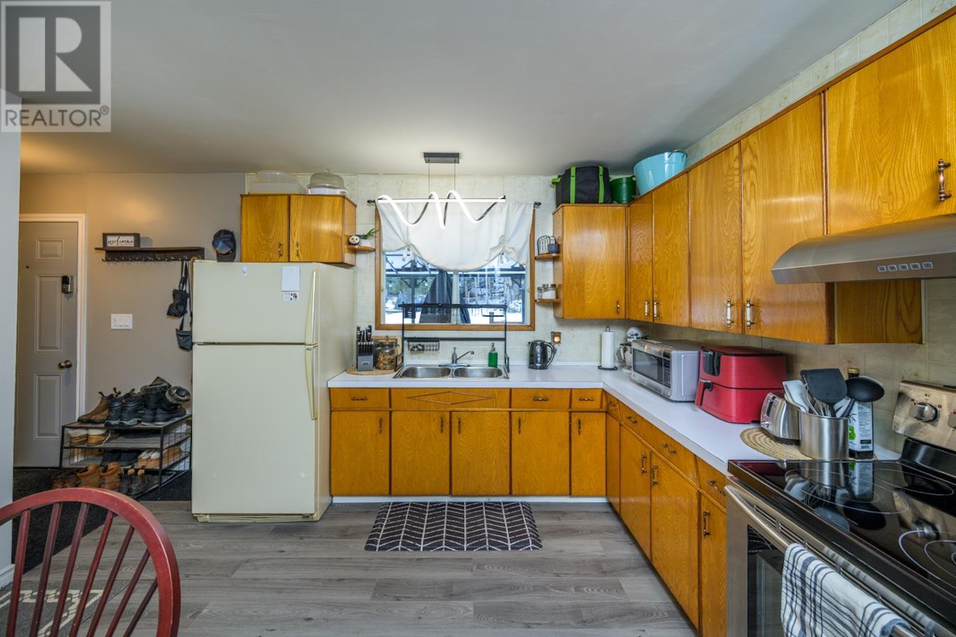 Property at 1577 ABERDEEN ROAD image 2