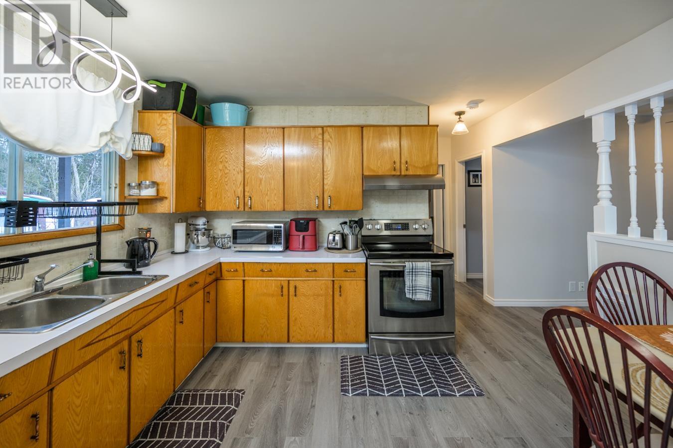 Property at 1577 ABERDEEN ROAD image 4