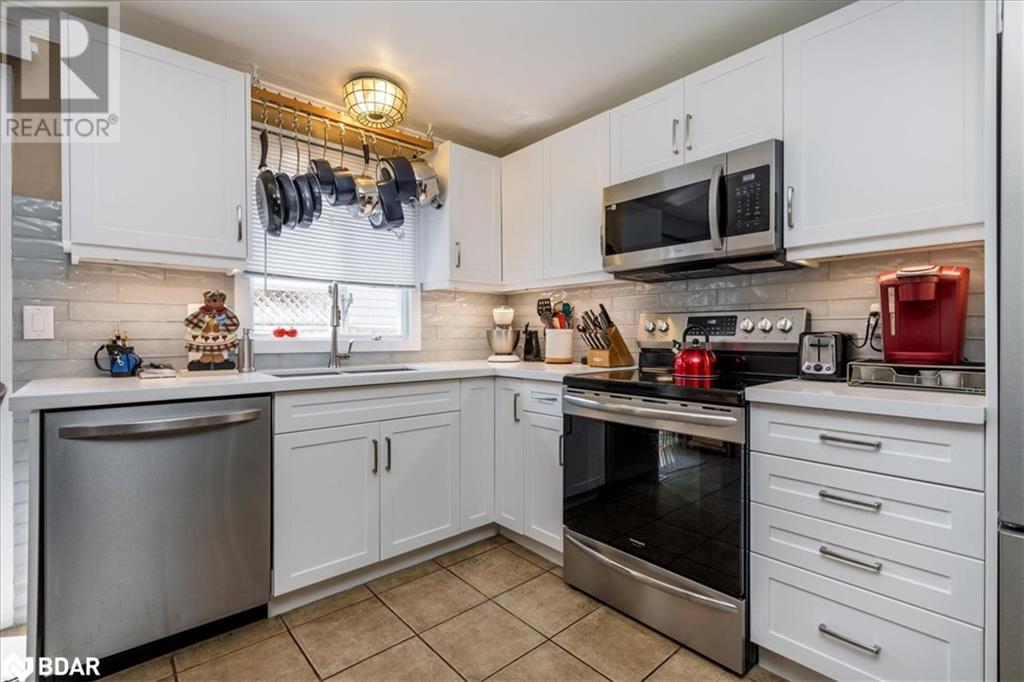 92 Hickling Trail E, Barrie, Ontario  L4M 5T3 - Photo 11 - 40708738