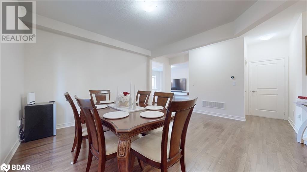 219 Inverness Way, Bradford West Gwillimbury, Ontario  L3Z 0X5 - Photo 9 - 40708704