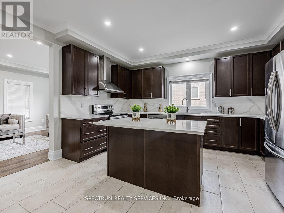 1949 Jans Boulevard, Innisfil, Ontario  L9S 0L2 - Photo 12 - N12032472