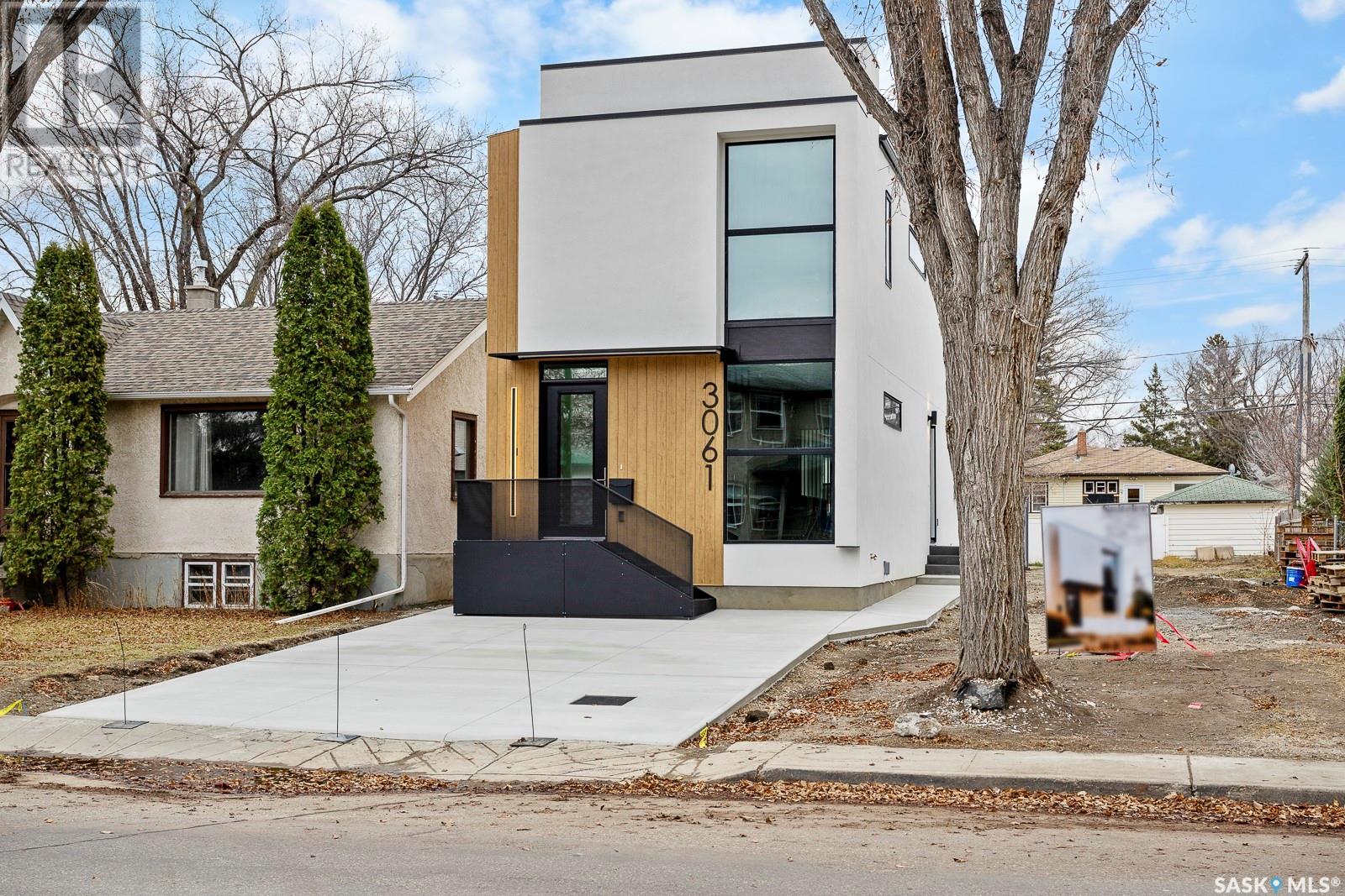 Property at 3061 Montague STREET image 1