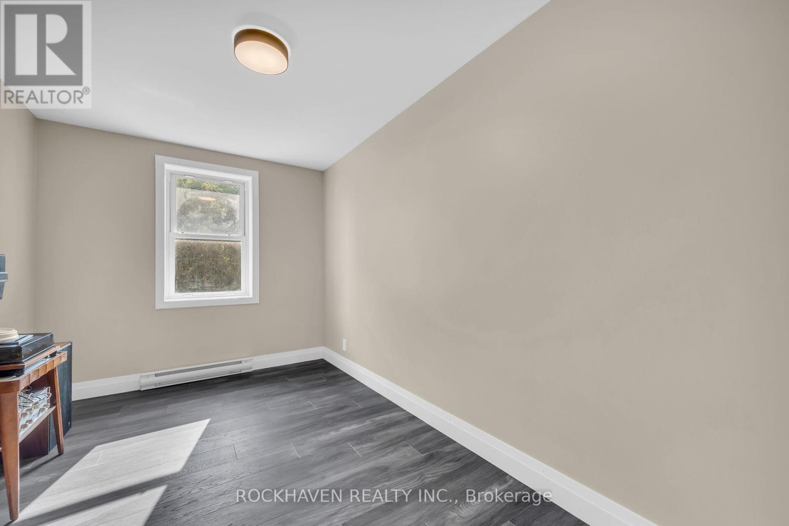 36 Macklin Street N, Hamilton, Ontario  L8S 3S1 - Photo 10 - X12032364