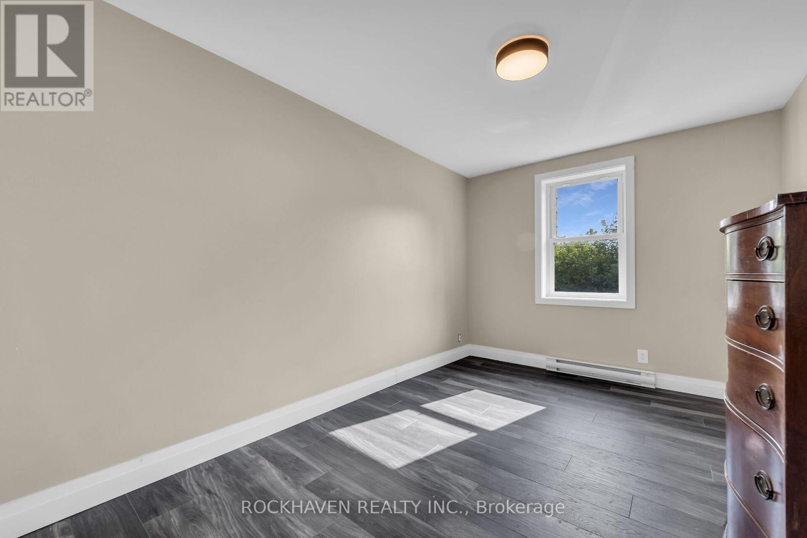 36 Macklin Street N, Hamilton, Ontario  L8S 3S1 - Photo 11 - X12032364