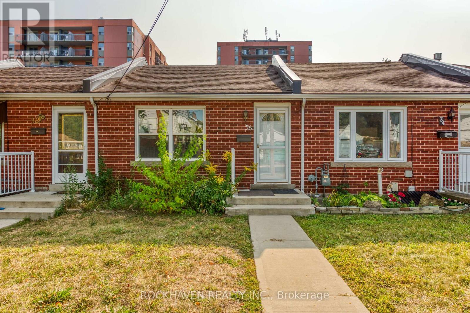 36 Macklin Street N, Hamilton, Ontario  L8S 3S1 - Photo 2 - X12032364