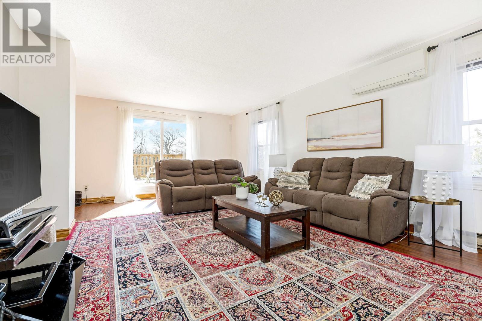 338 5 Concession W, Hamilton, Ontario  L0R 1V0 - Photo 5 - X12032407