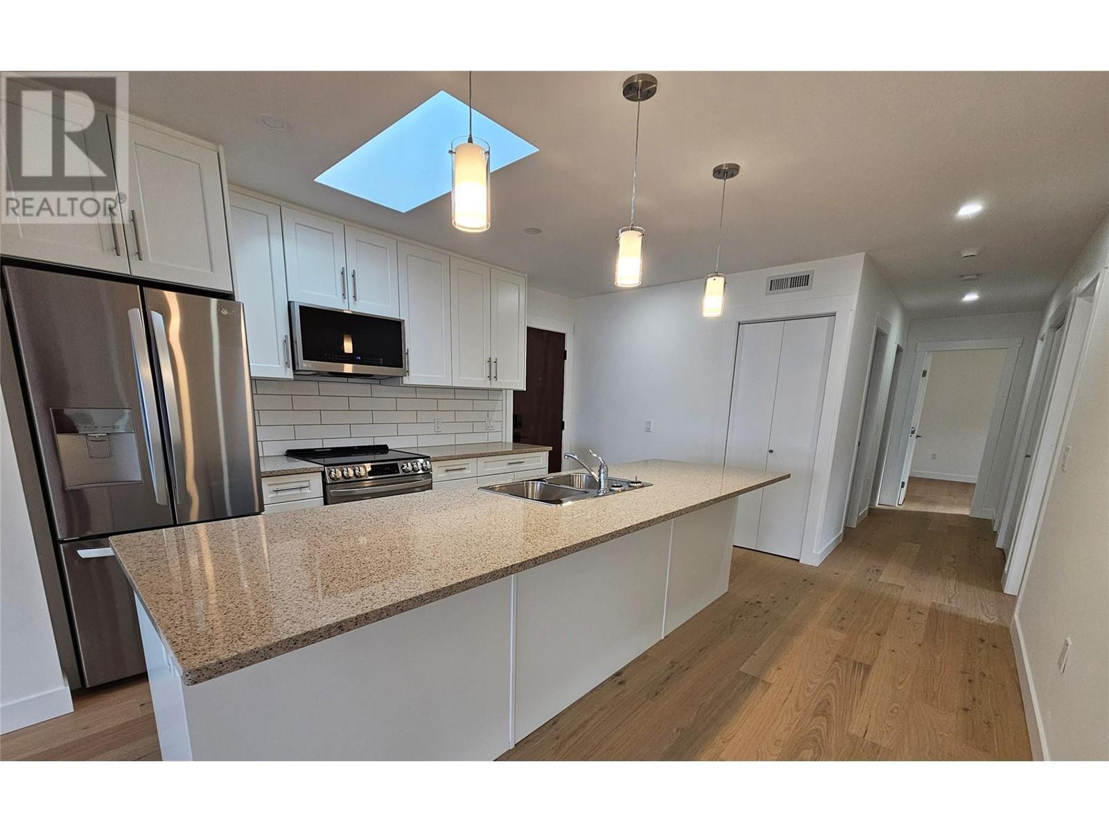 578 Lakeshore Drive Unit# 402, Penticton, British Columbia  V2A 1B9 - Photo 13 - 10339936