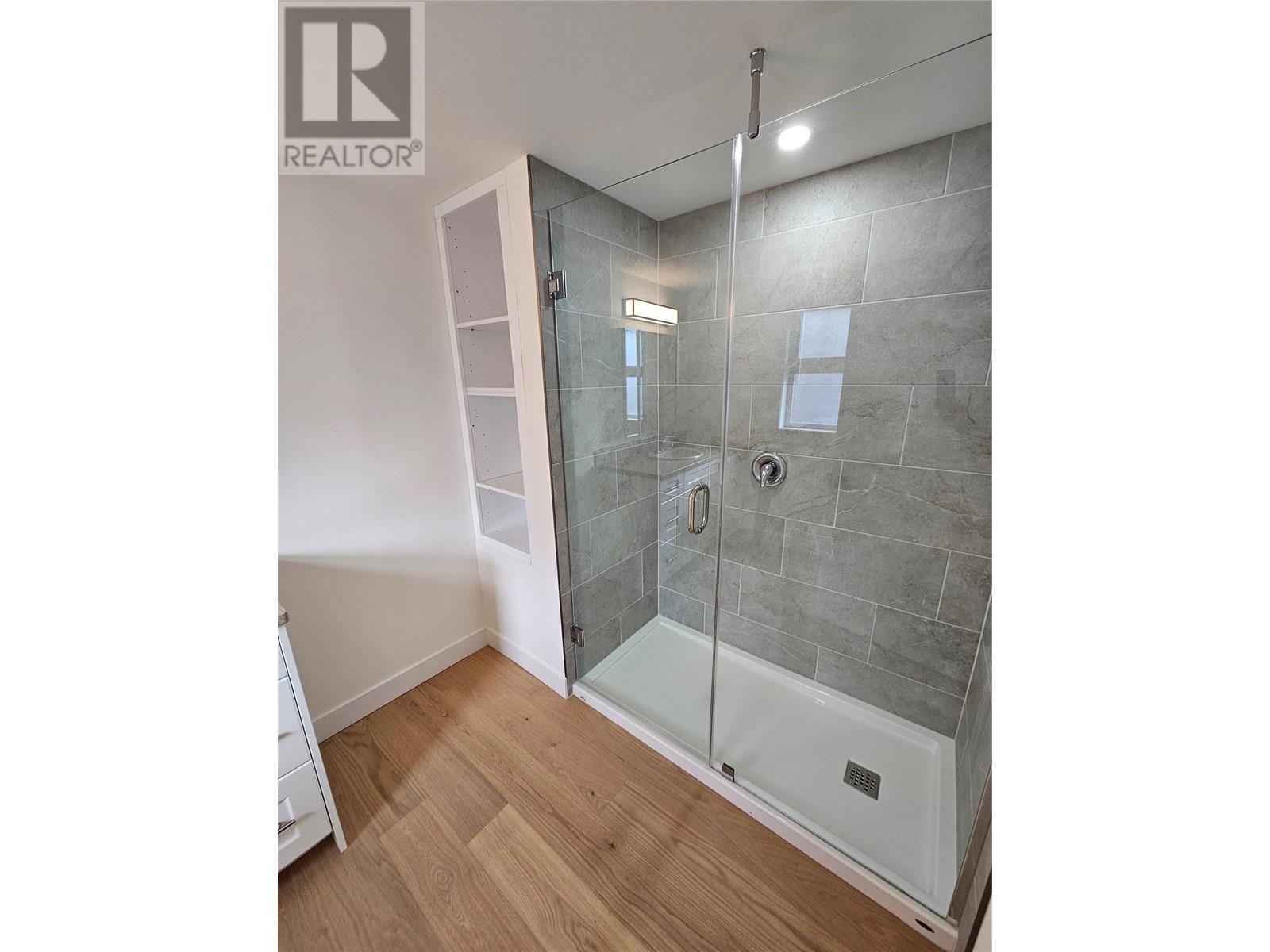 578 Lakeshore Drive Unit# 402, Penticton, British Columbia  V2A 1B9 - Photo 8 - 10339936