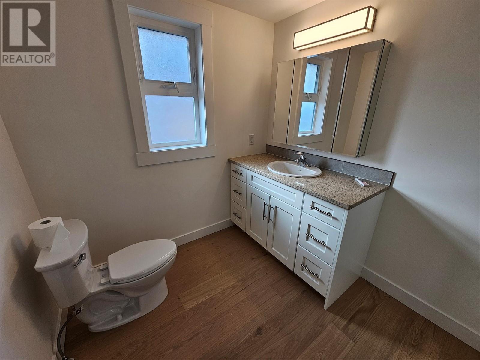 578 Lakeshore Drive Unit# 402, Penticton, British Columbia  V2A 1B9 - Photo 9 - 10339936