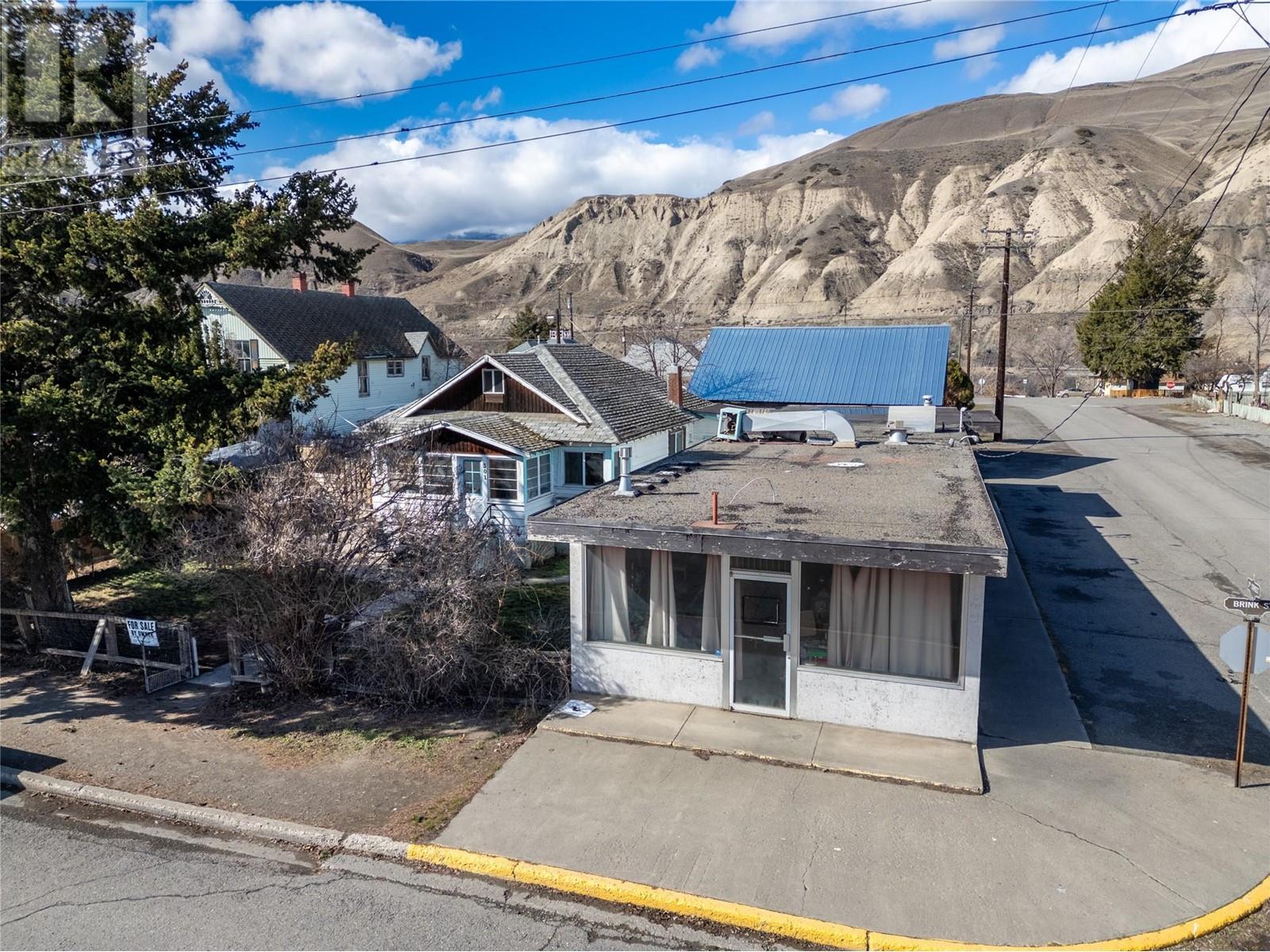 Property at 301 Brink Street image 3