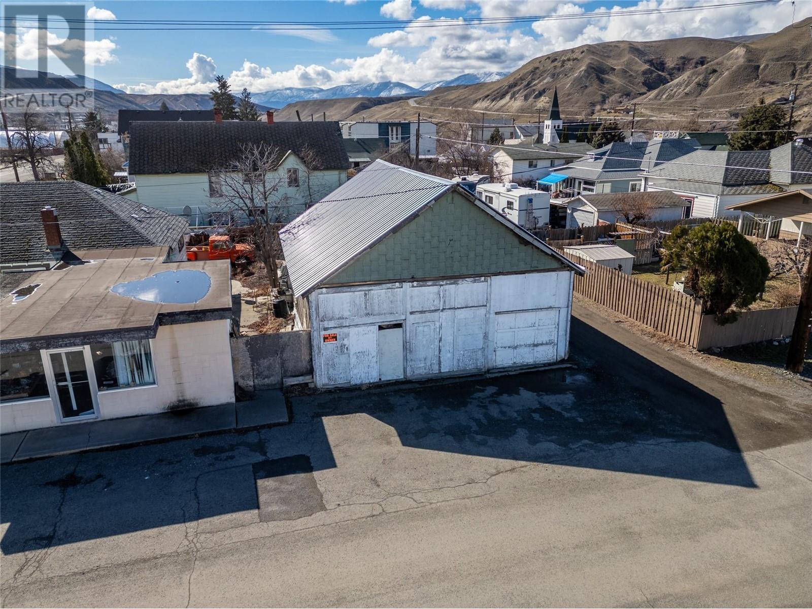 Property at 301 Brink Street image 5