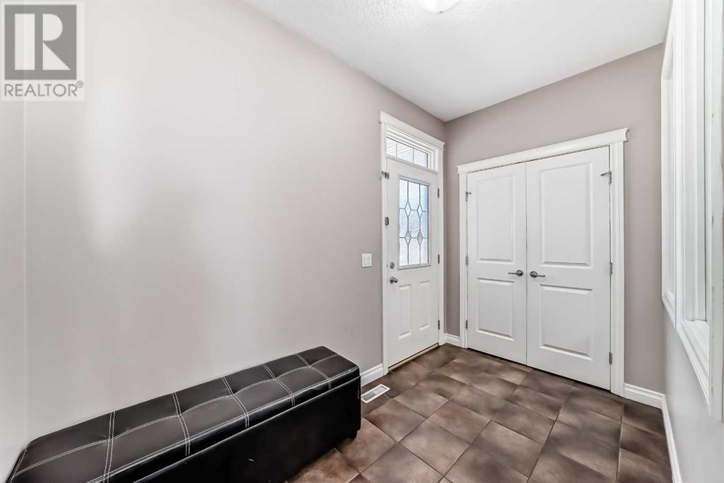 Property at 591 Taralake Way NE image 4