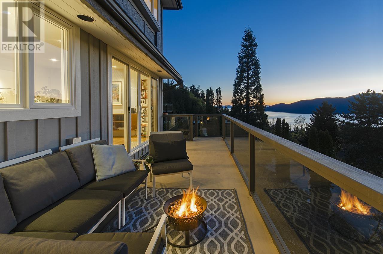 5237 Timberfeild Road, West Vancouver, British Columbia  V7W 2Y5 - Photo 4 - R2980388