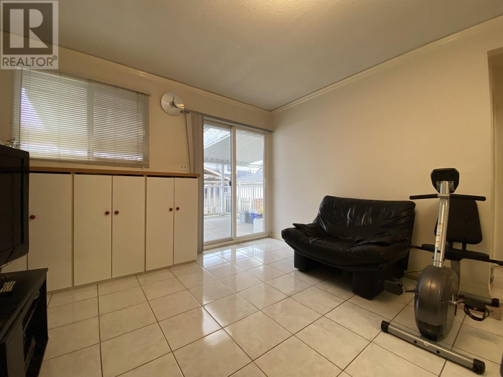 6828 Inverness Street, Vancouver, British Columbia  V5X 4G2 - Photo 9 - R2979398