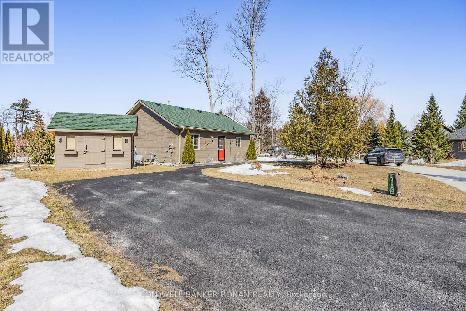 Property at 26 CABIN CRESCENT image 3