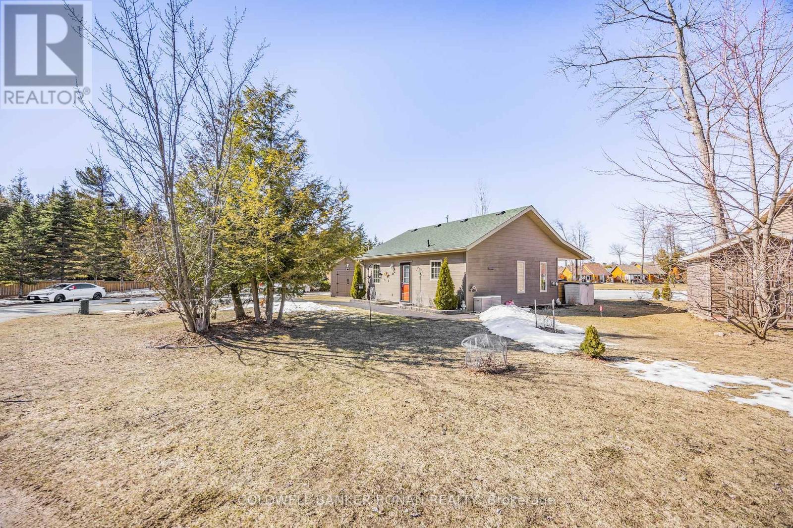 26 Cabin Crescent, Wasaga Beach, Ontario  L9Z 1X7 - Photo 37 - S12032513