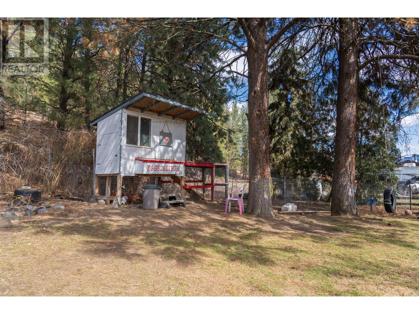 Property at 6846 Galena Avenue image 4