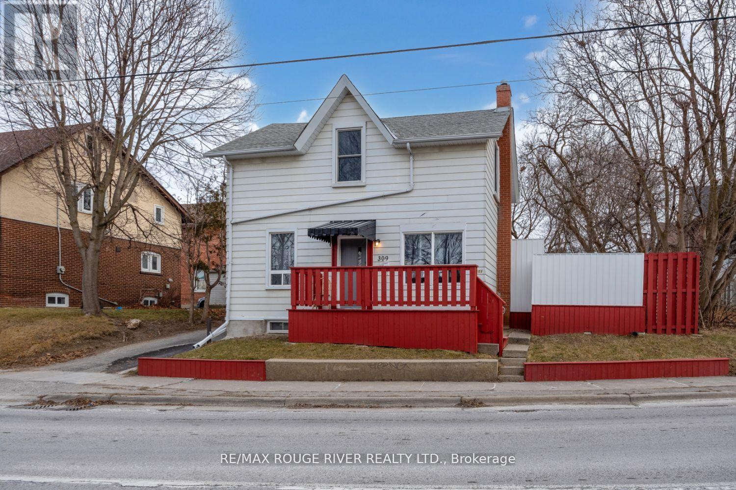 Property at 309 CENTRE STREET S image 1