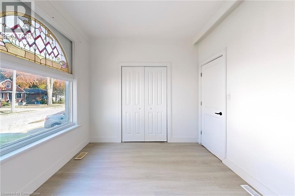 Photo 6 of 37 for 971 Ormsby Street