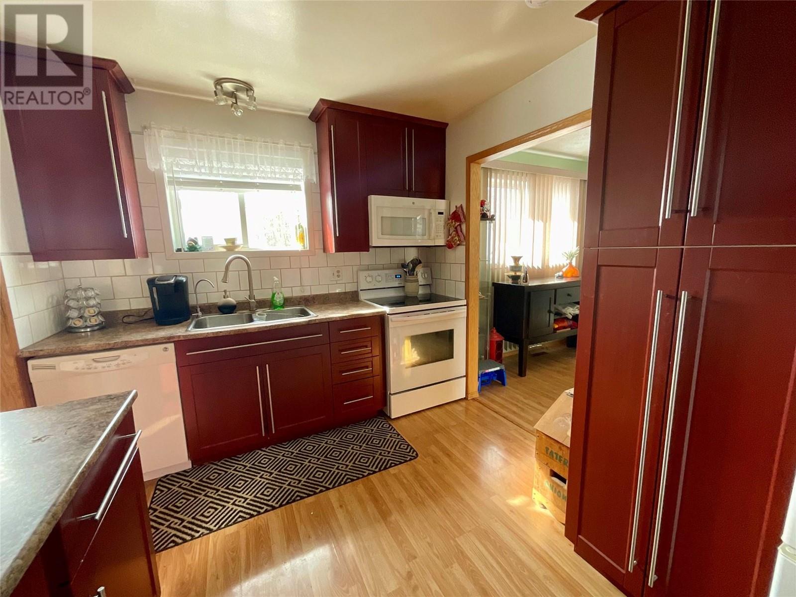Property at 319 Peace River Crescent image 4