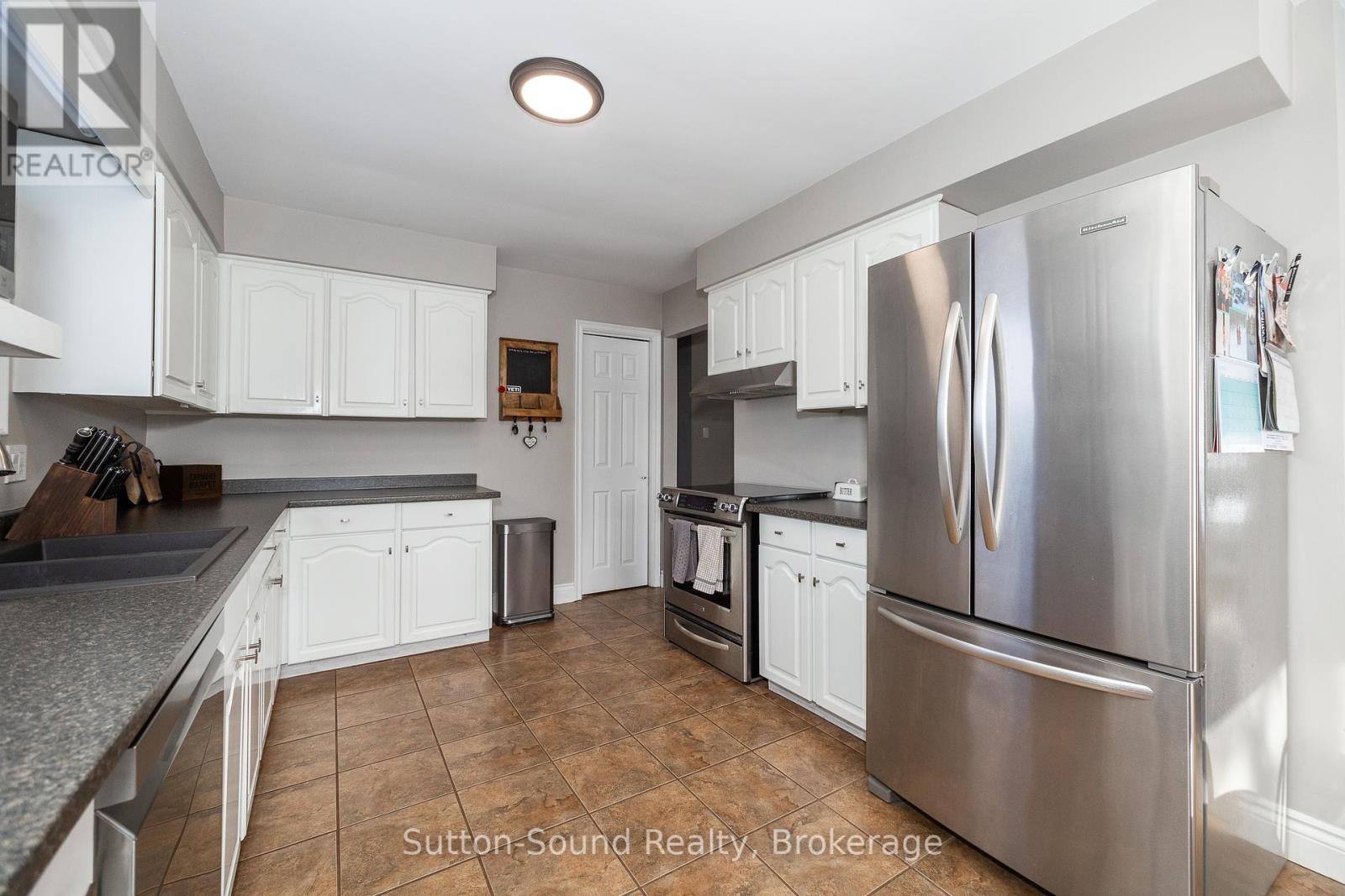 545 10th A Street W, Owen Sound, Ontario  N4K 3R7 - Photo 9 - X11954623