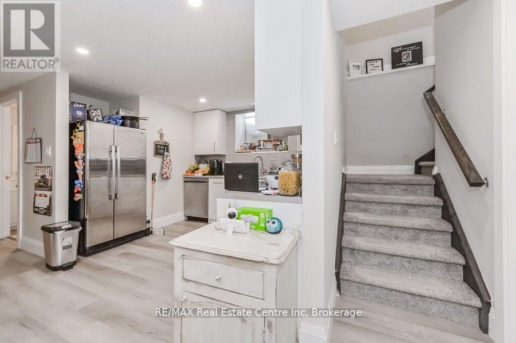 59 York Street E, Centre Wellington, Ontario  N0B 1S0 - Photo 18 - X12032661