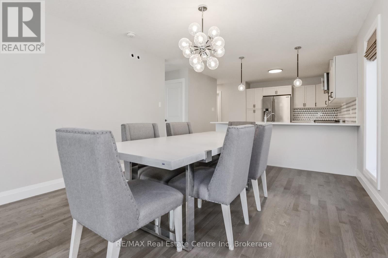 Property at 59 YORK STREET E image 5