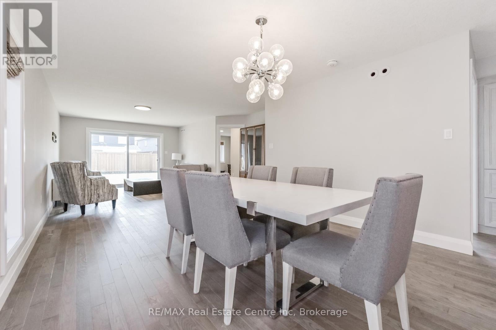59 York Street E, Centre Wellington, Ontario  N0B 1S0 - Photo 4 - X12032661