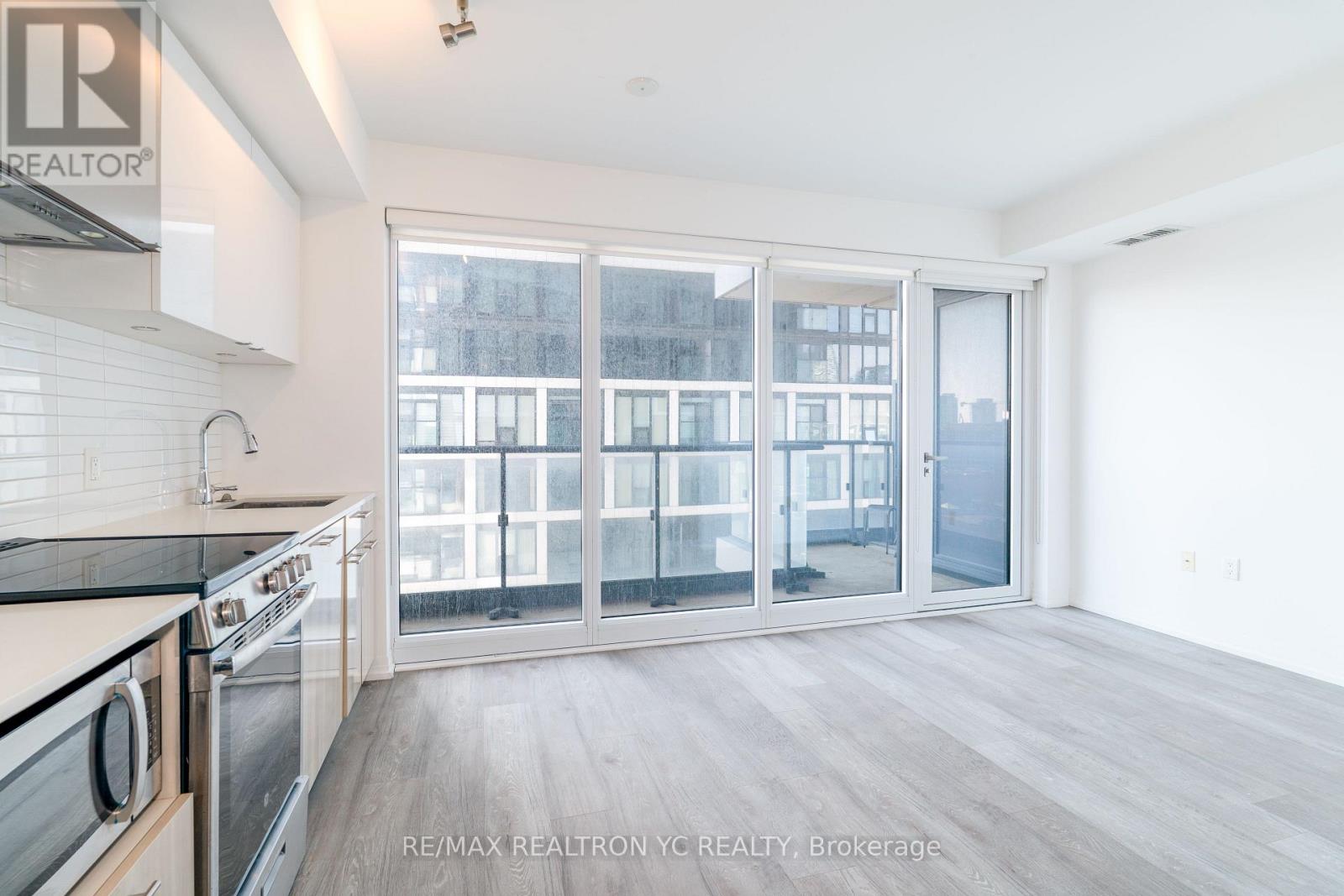 Property at 1221 - 251 JARVIS STREET image 2