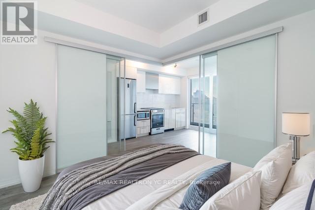 Property at 1221 - 251 JARVIS STREET image 3