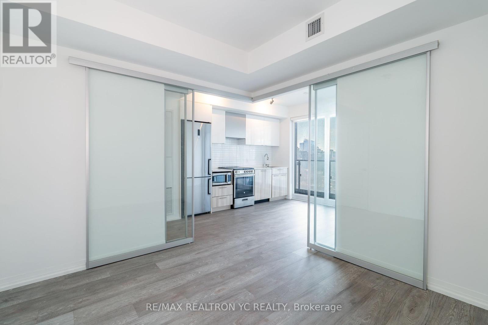Property at 1221 - 251 JARVIS STREET image 4