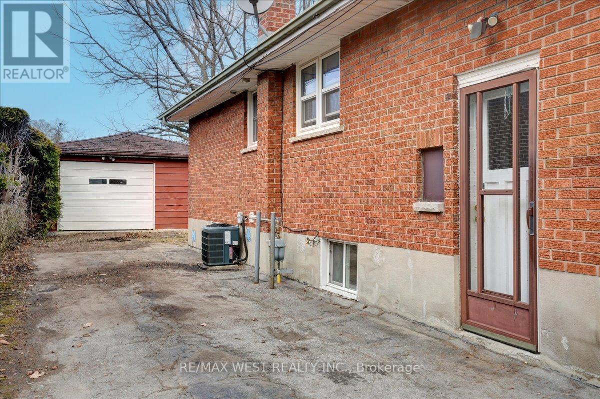 Property at 430 RIDGEWAY AVENUE image 2