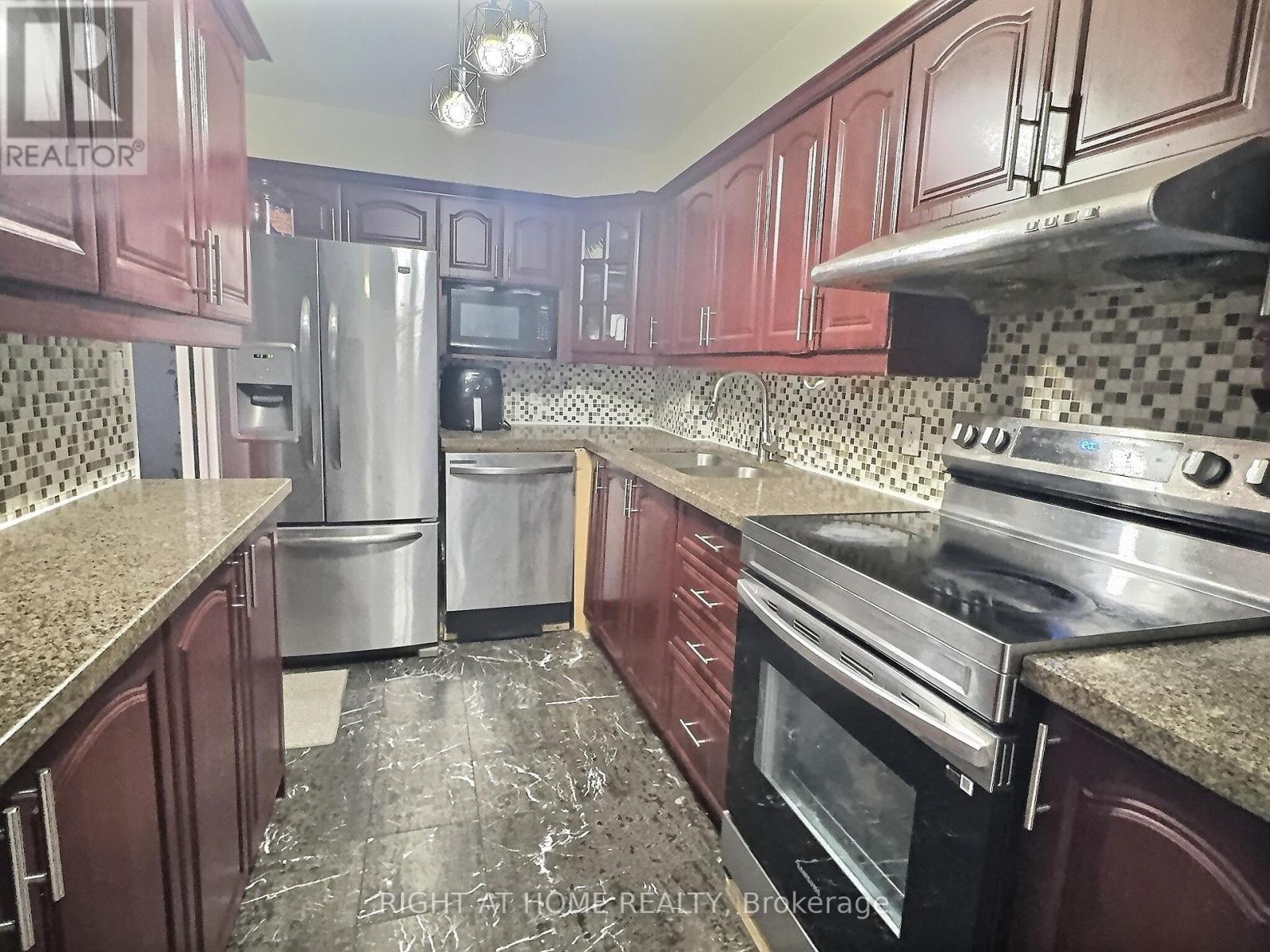 1202 - 1 Massey Square, Toronto, Ontario  M4C 5L4 - Photo 26 - E12032669
